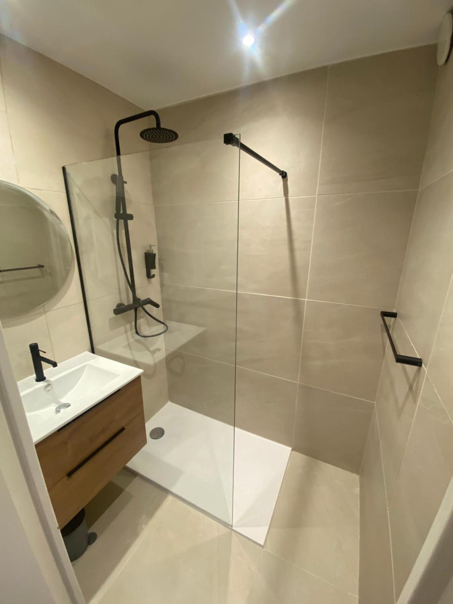 Appartement Avec Piscine 5 Min A Pieds Des Plages Vallauris Room photo